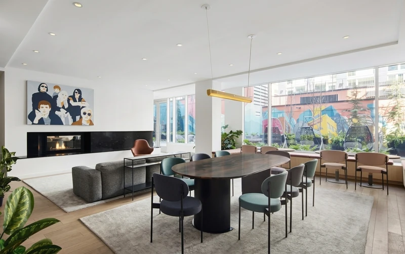 a room in East Village photo 6