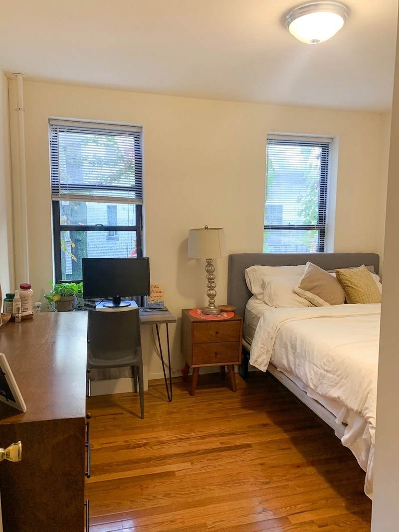 1 bedroom in West Village photo 3
