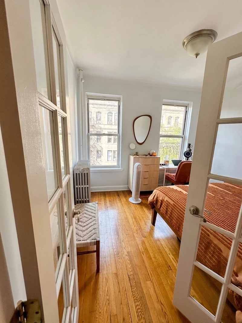 1 bedroom in Theater District photo 6