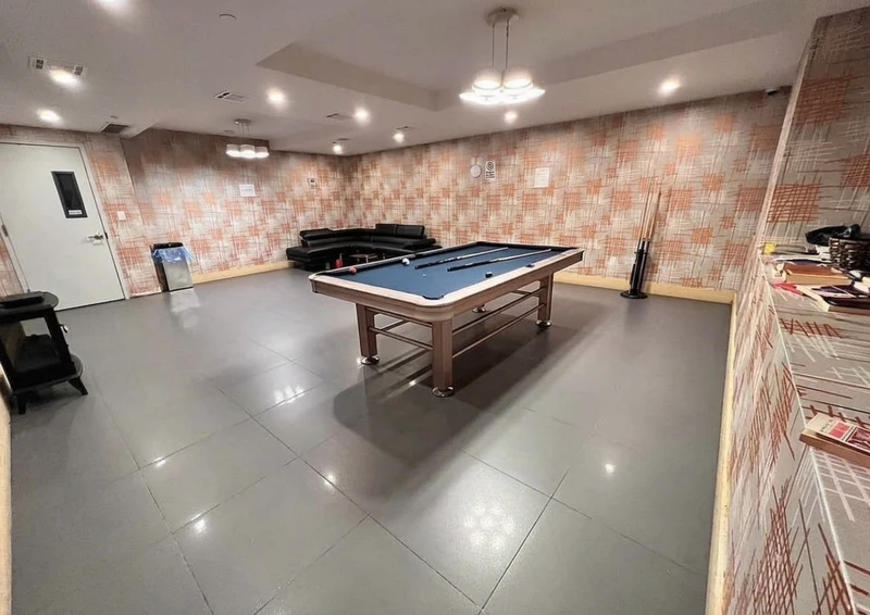 2 bedroom in Bedford-Stuyvesant photo 9