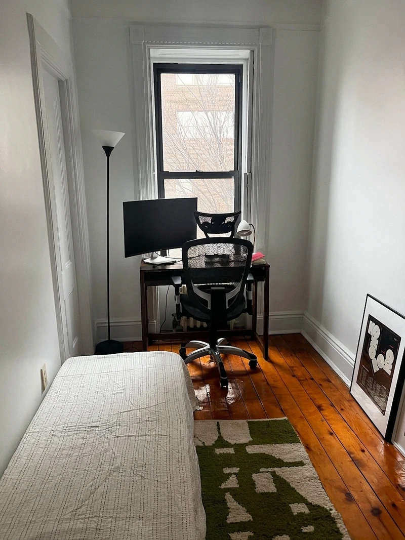 2 bedroom in Park Slope photo 7