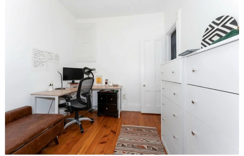 2 bedroom in Park Slope photo 6