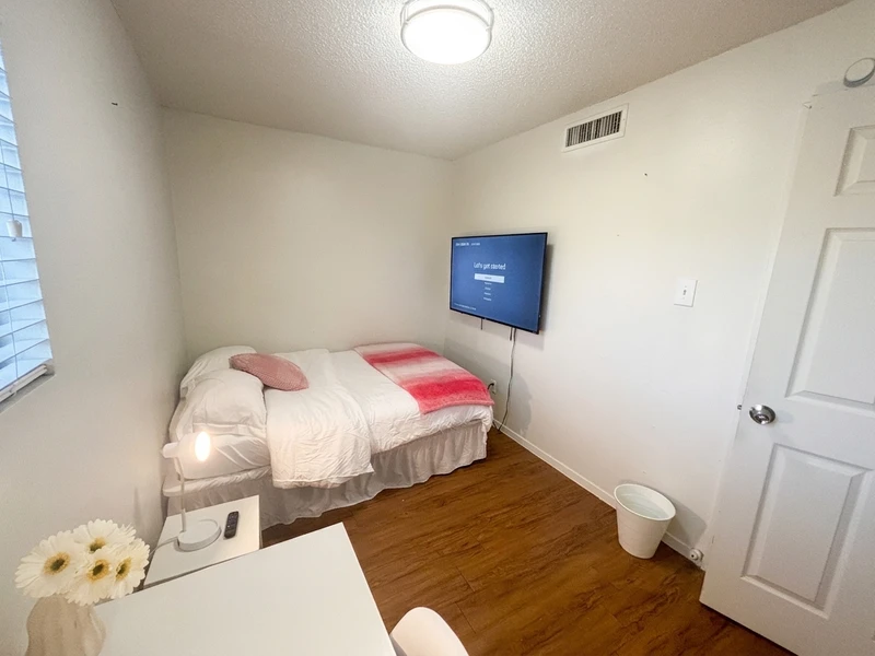 a room in Hancock photo 2