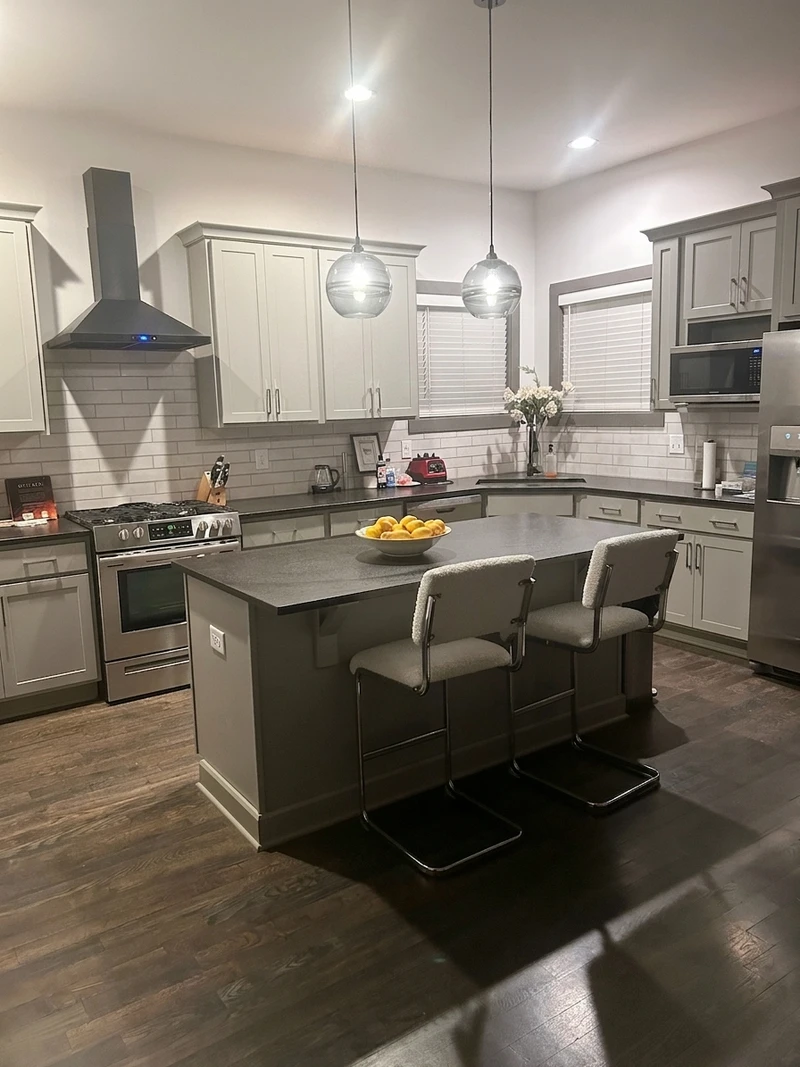 3+ bedroom in Jones/Buena Vista photo 5