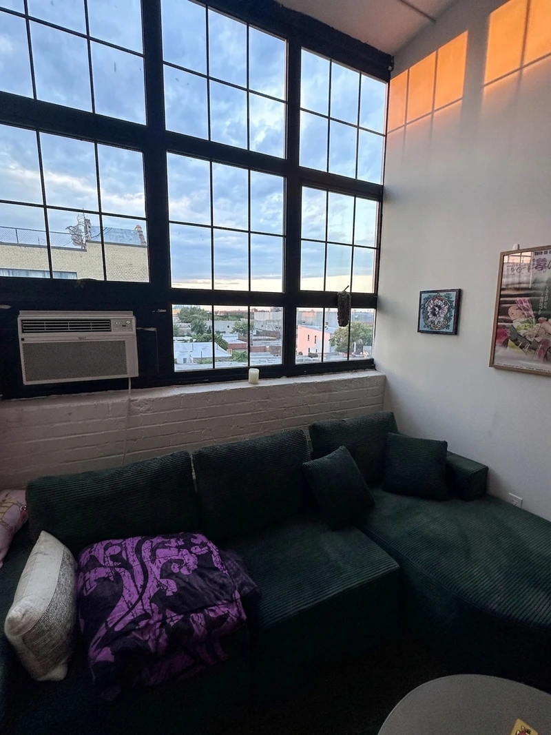 a room in Bushwick photo 5