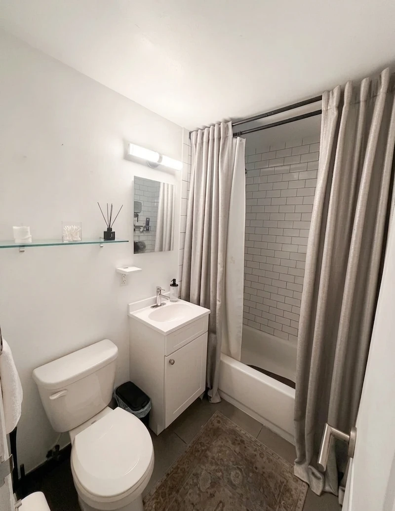 1 bedroom in Hoboken photo 7