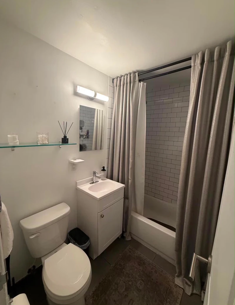 1 bedroom in Hoboken photo 6