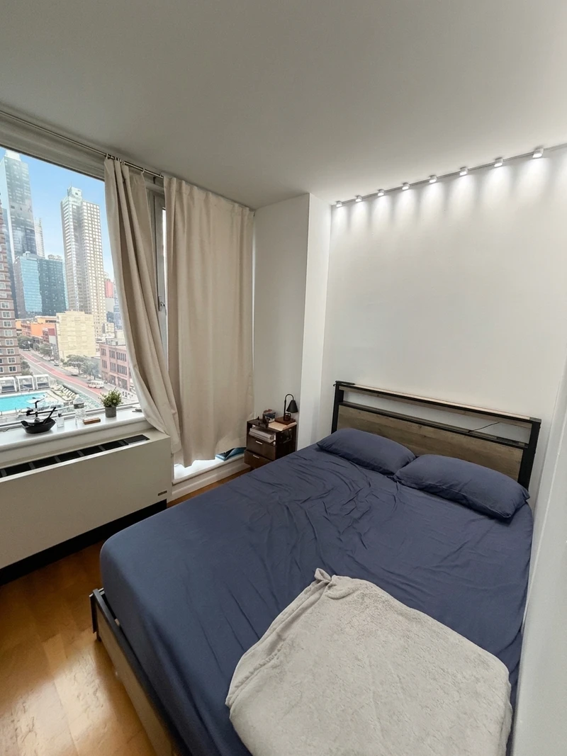 private room in Hudson Yards photo 4