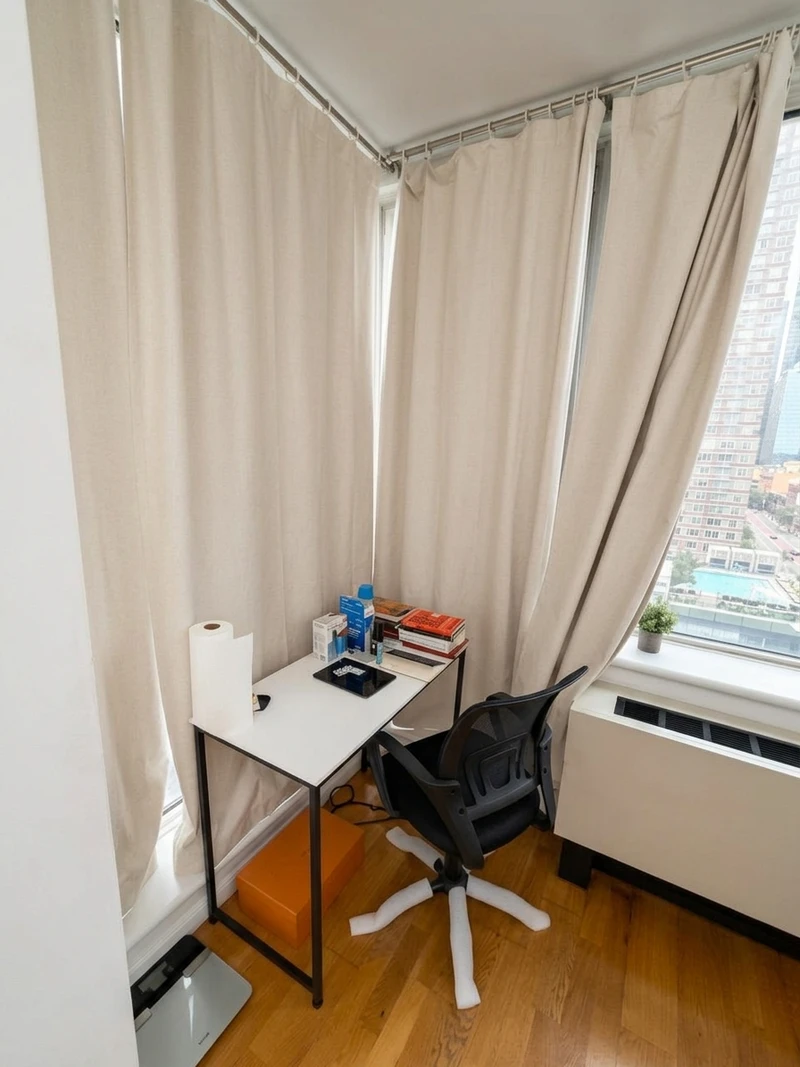 private room in Hudson Yards photo 3