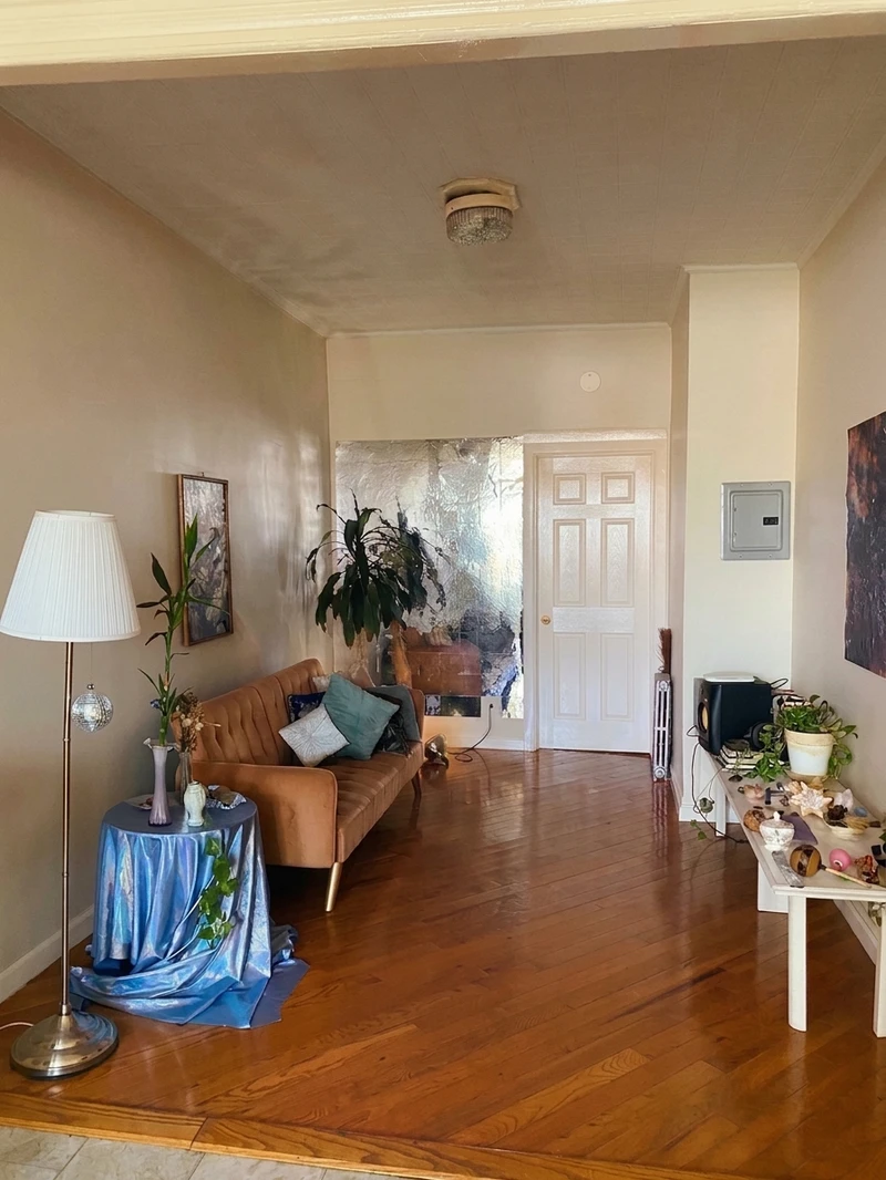 2 bedroom in Ridgewood photo 2