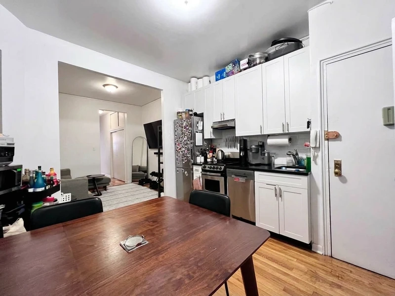 2 bedroom in Hell's Kitchen photo 4