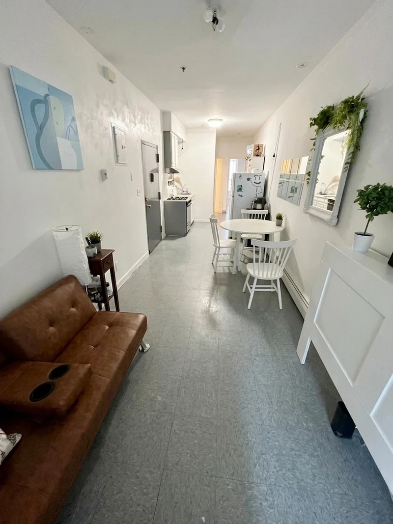 private room in East Williamsburg photo 4