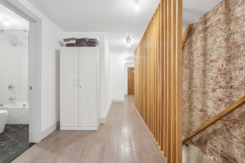 private room in Bedford-Stuyvesant photo 9
