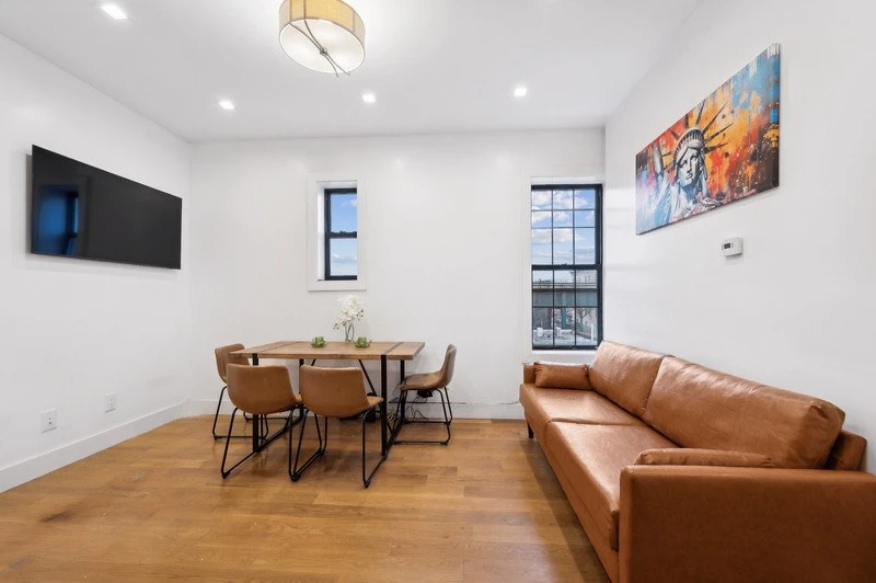 private room in Ridgewood photo 3