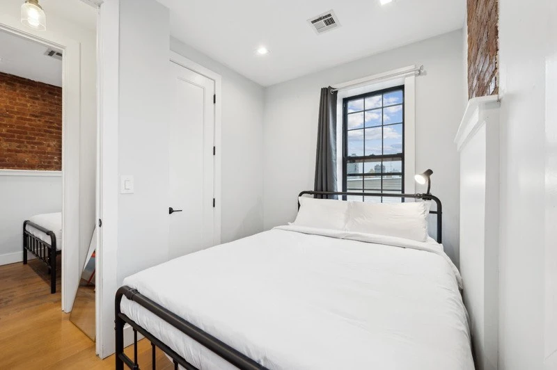 private room in Ridgewood photo 13