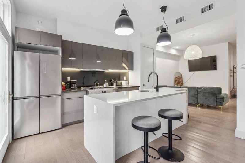 private room in Bedford-Stuyvesant photo 4