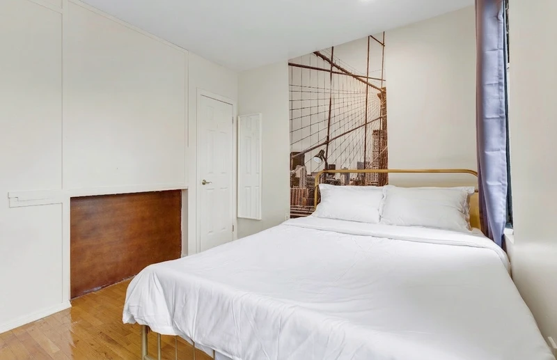 a room in Morningside Heights photo 2