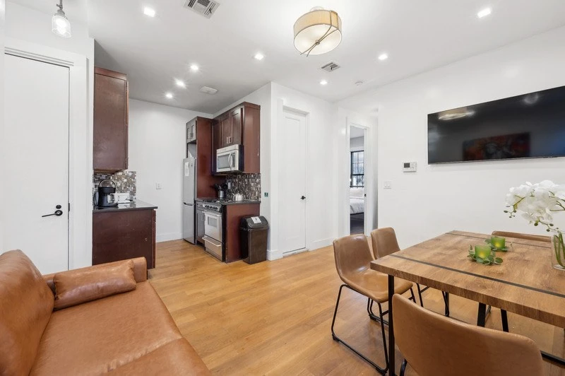 private room in Ridgewood photo 5