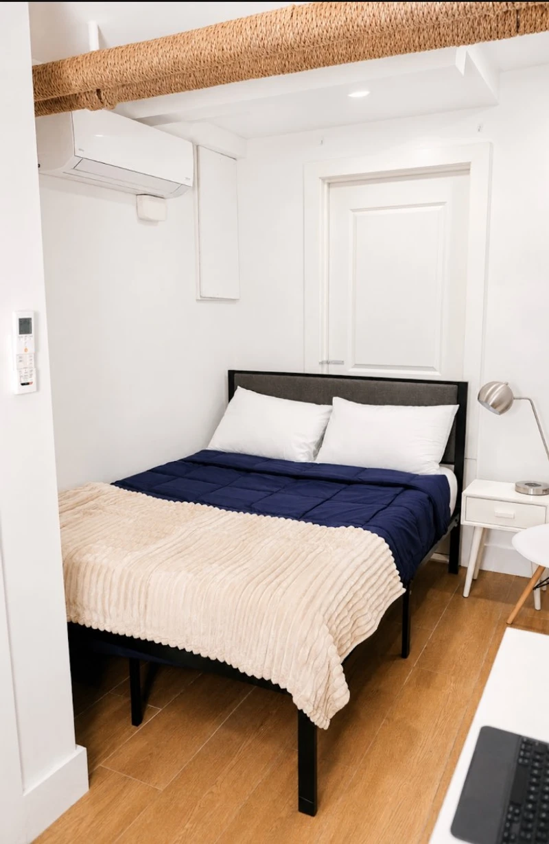 private room in Bedford-Stuyvesant photo 4