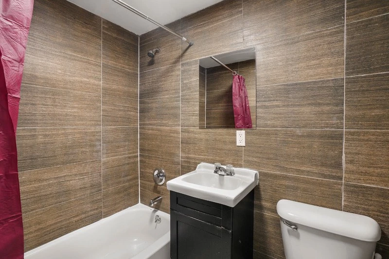 private room in Bedford-Stuyvesant photo 3