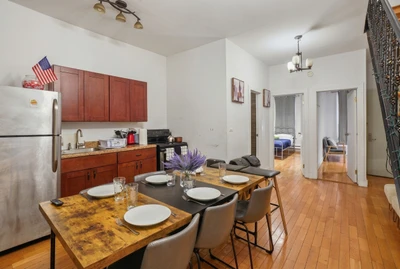 a room in Bedford-Stuyvesant photo 5