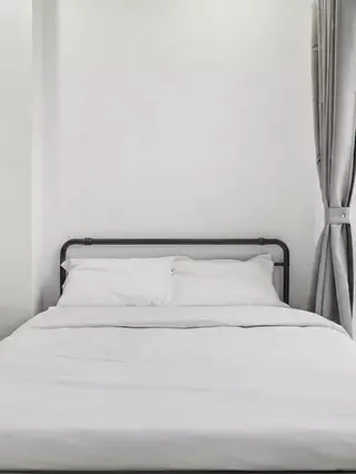a room in Bedford-Stuyvesant