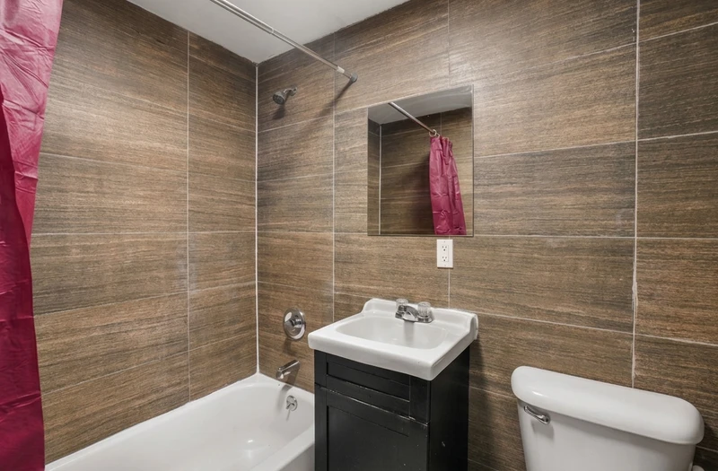 a room in Bedford-Stuyvesant photo 6