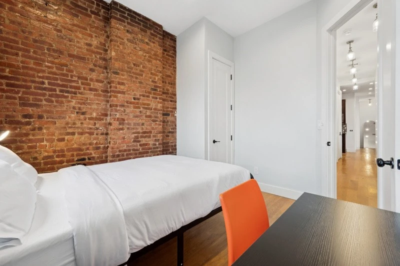 private room in Ridgewood photo 9