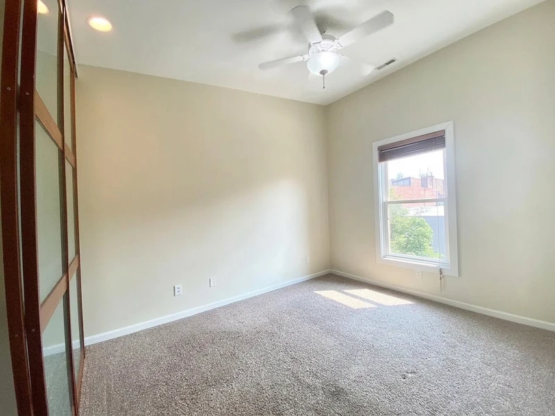 1 bedroom in Corryville photo 2