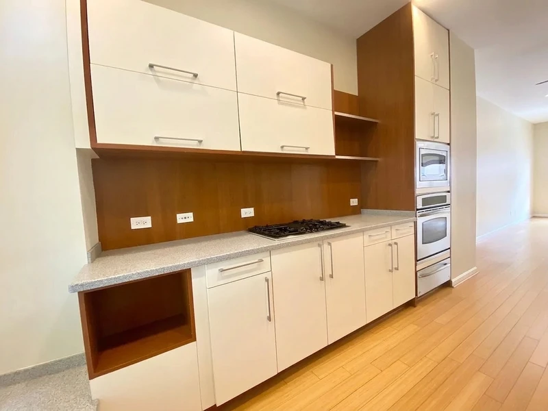 1 bedroom in Corryville photo 6