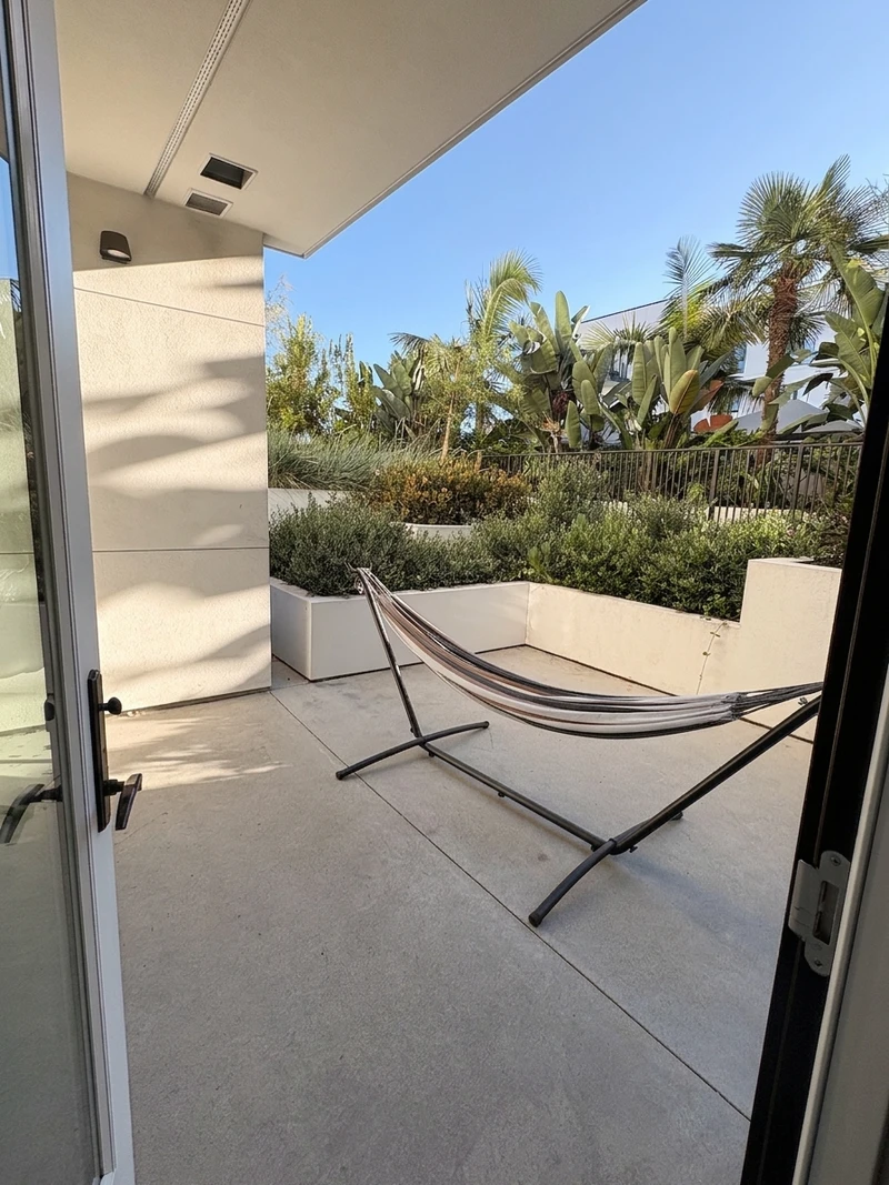 1 bedroom in South Los Angeles photo 5