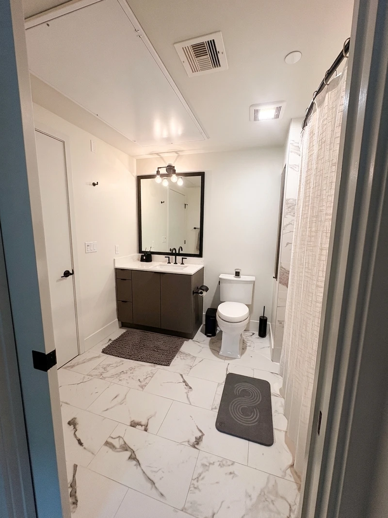 1 bedroom in South Los Angeles photo 4