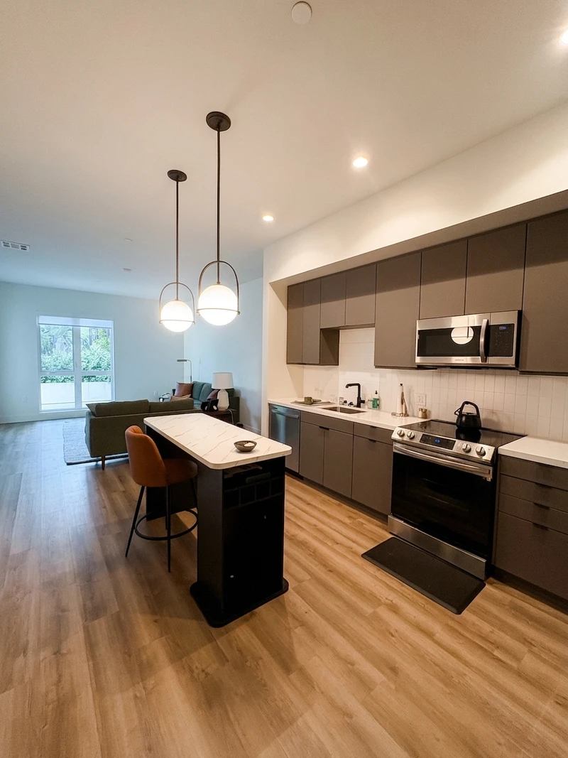 1 bedroom in South Los Angeles photo 3